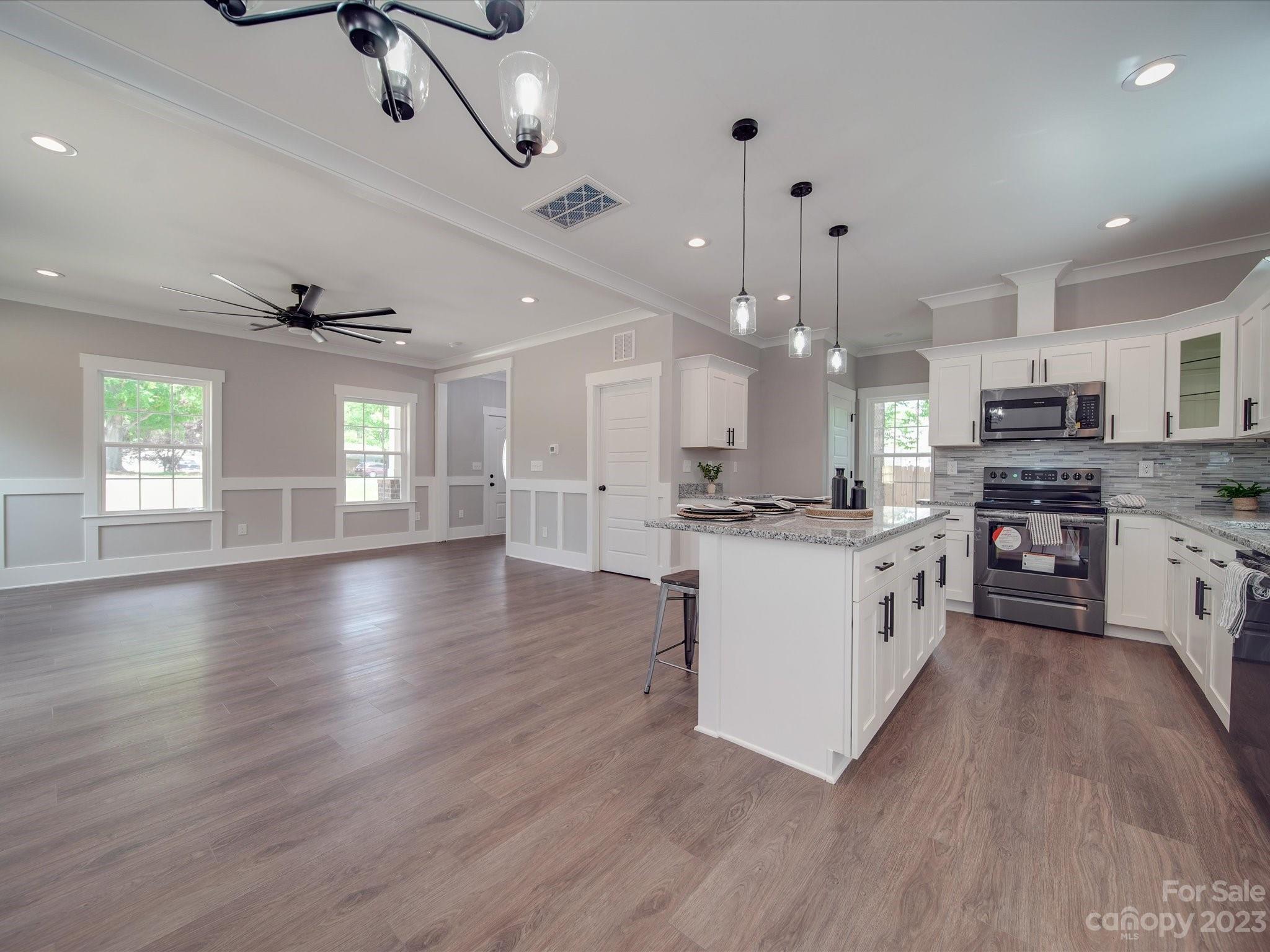 8911 Reedy Creek Road Charlotte, NC 28215 - Photo 8 of 36 Gallery Image 8