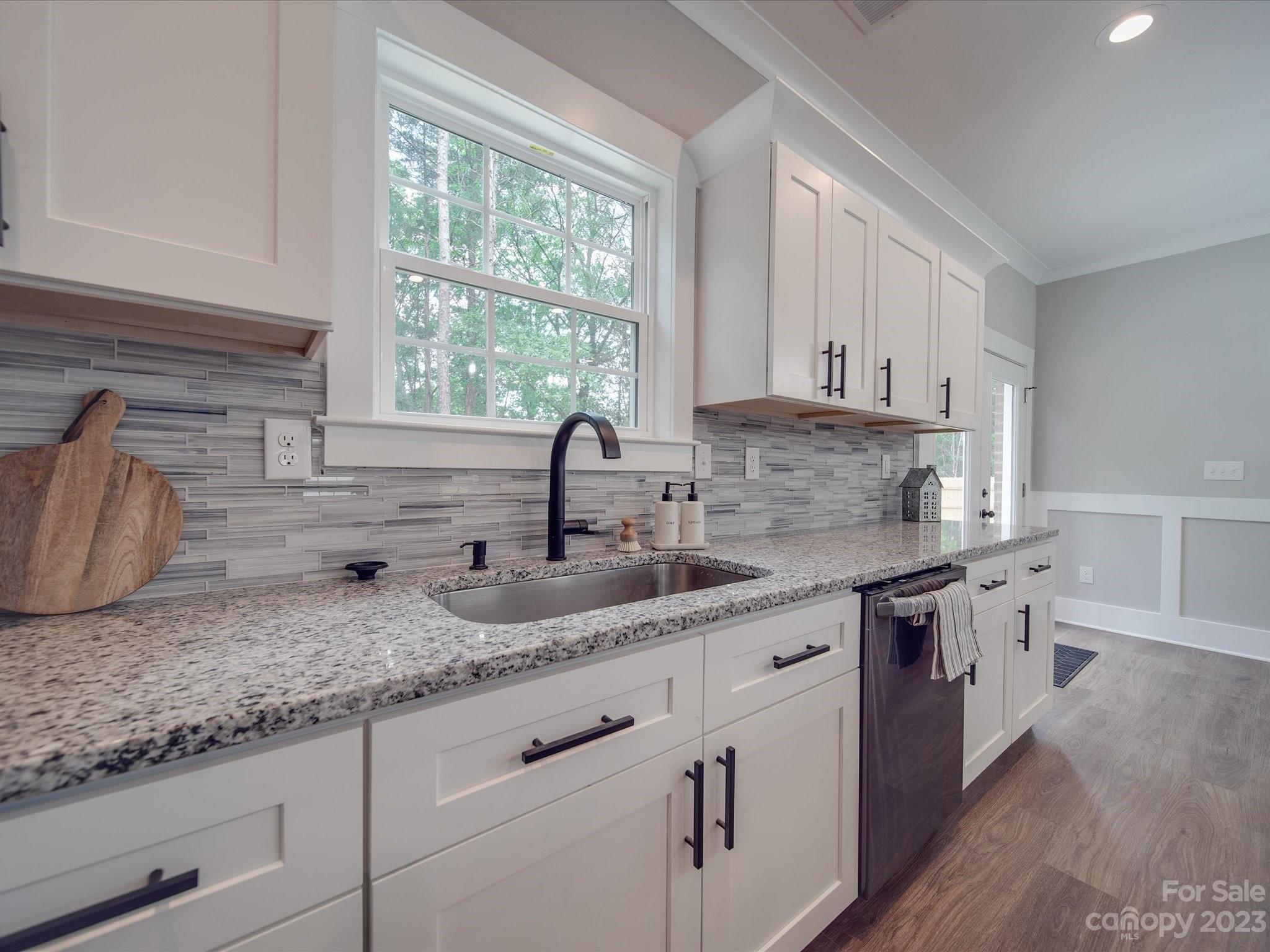 8911 Reedy Creek Road Charlotte, NC 28215 - Photo 10 of 36 Gallery Image 10
