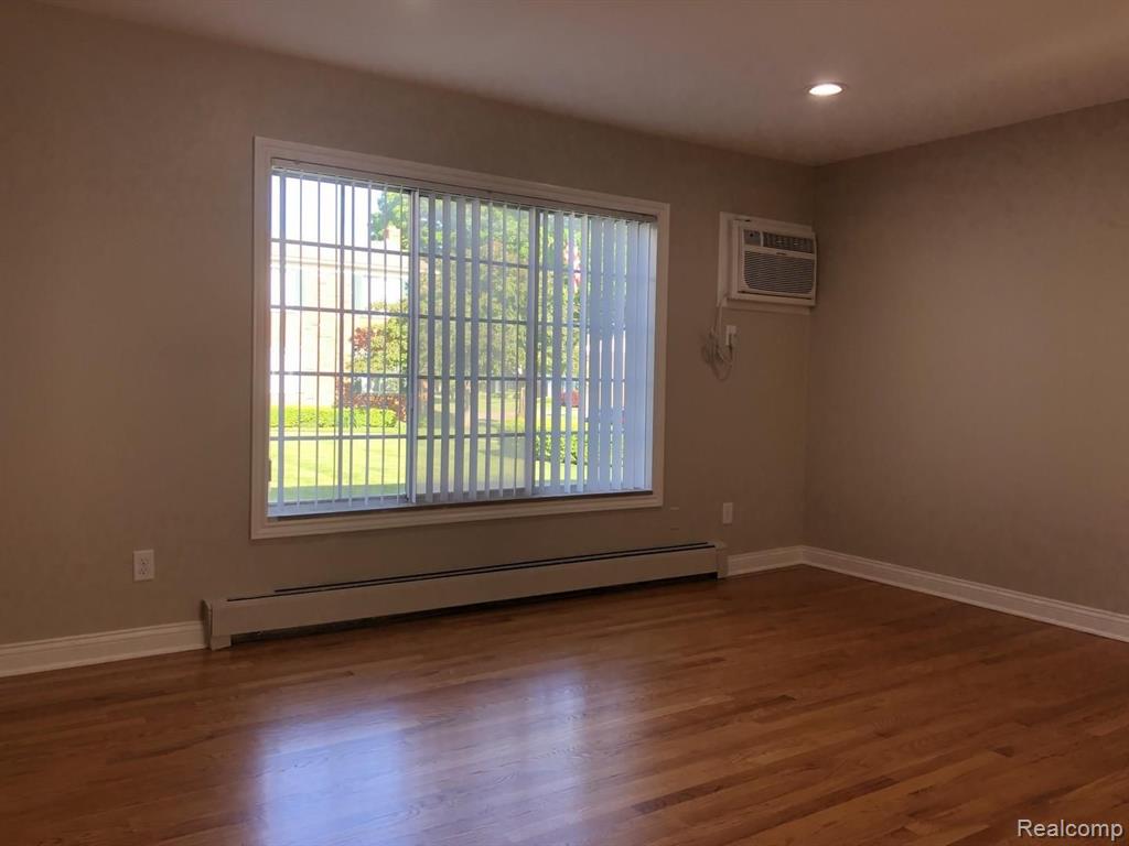 451 Miller Avenue Rochester, MI 48307 - Photo 17 of 21