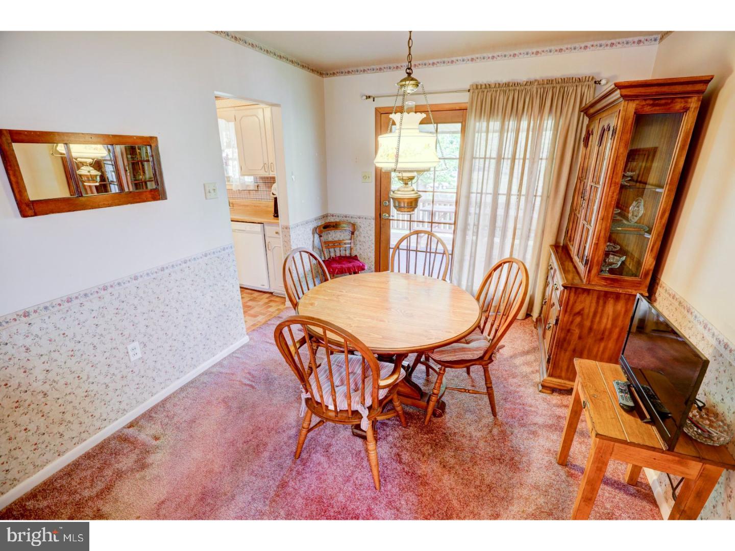 16 Fort Donelson Road Pennsville, NJ 08070 - Photo 5 of 23 Dining Room