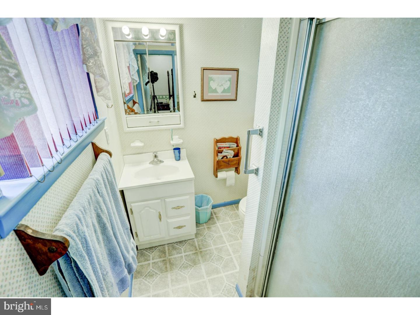 16 Fort Donelson Road Pennsville, NJ 08070 - Photo 9 of 23 Master Bathroom