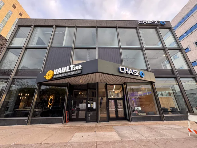 $2,495 | 200 West College Avenue, Unit 205, Appleton, WI 54911