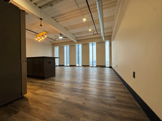 $2,495 | 200 West College Avenue, Unit 205, Appleton, WI 54911