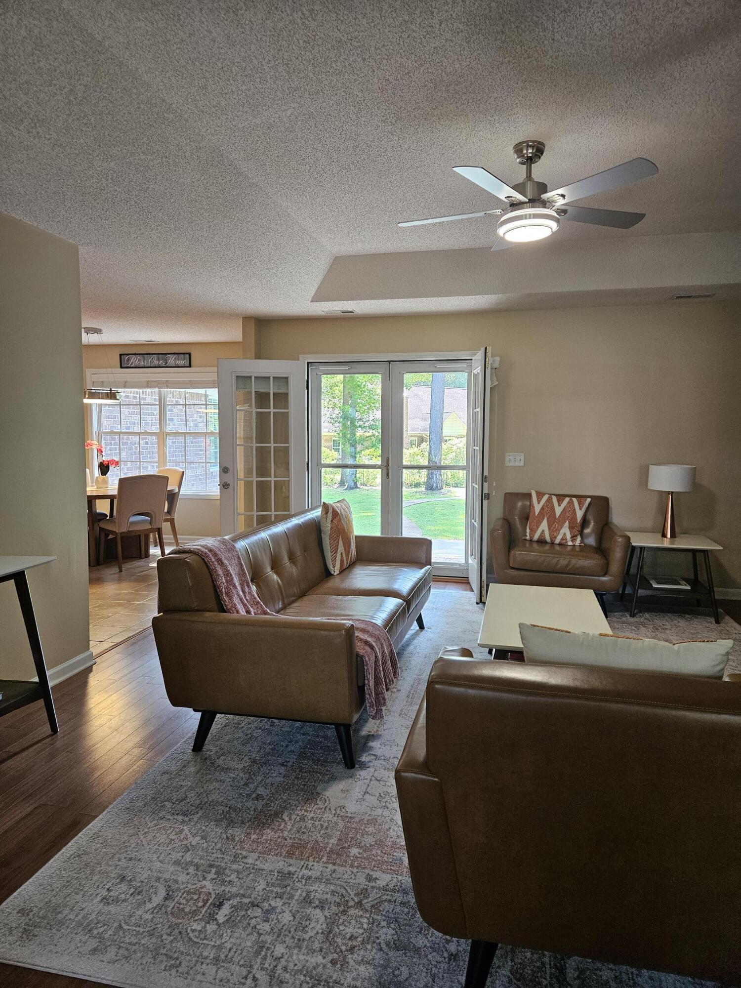 2947 Sylvan Way Sumter, SC 29150 - Photo 8 of 44 20240523_101403