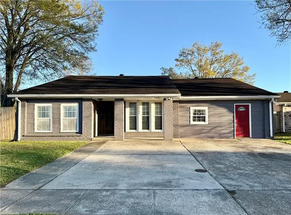 $235,000 | 3701 Dulaney Drive, Harvey, LA 70058