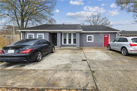 $225,000 | 3701 Dulaney Drive, Harvey, LA 70058