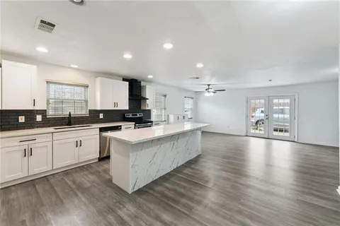 $225,000 | 3701 Dulaney Drive, Harvey, LA 70058