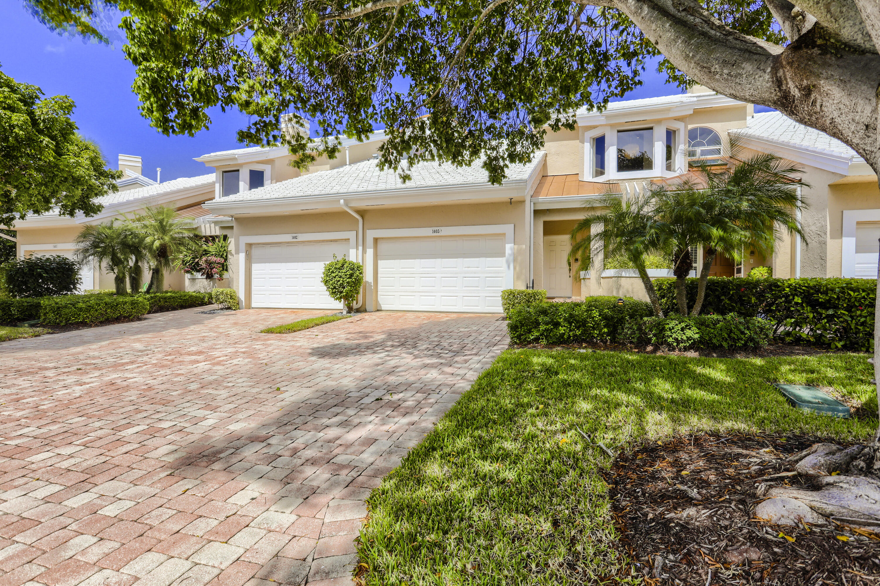 1403 Captains Way Jupiter, FL 33477 - Photo 2 of 40 03_03__20a1385-hdr(7)_cc ex