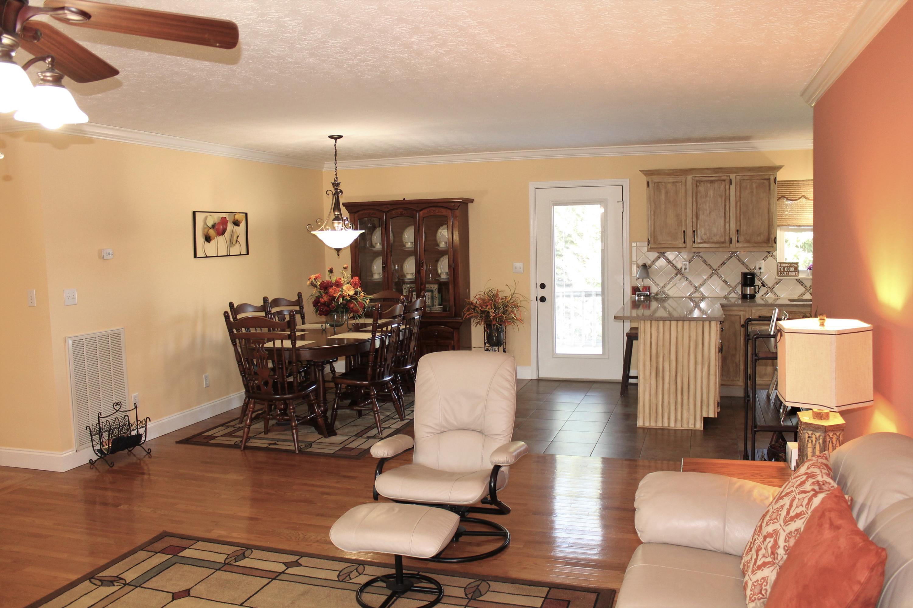 320 Pecan Circle Corryton, TN 37721 - Photo 4 of 8 Dining Room