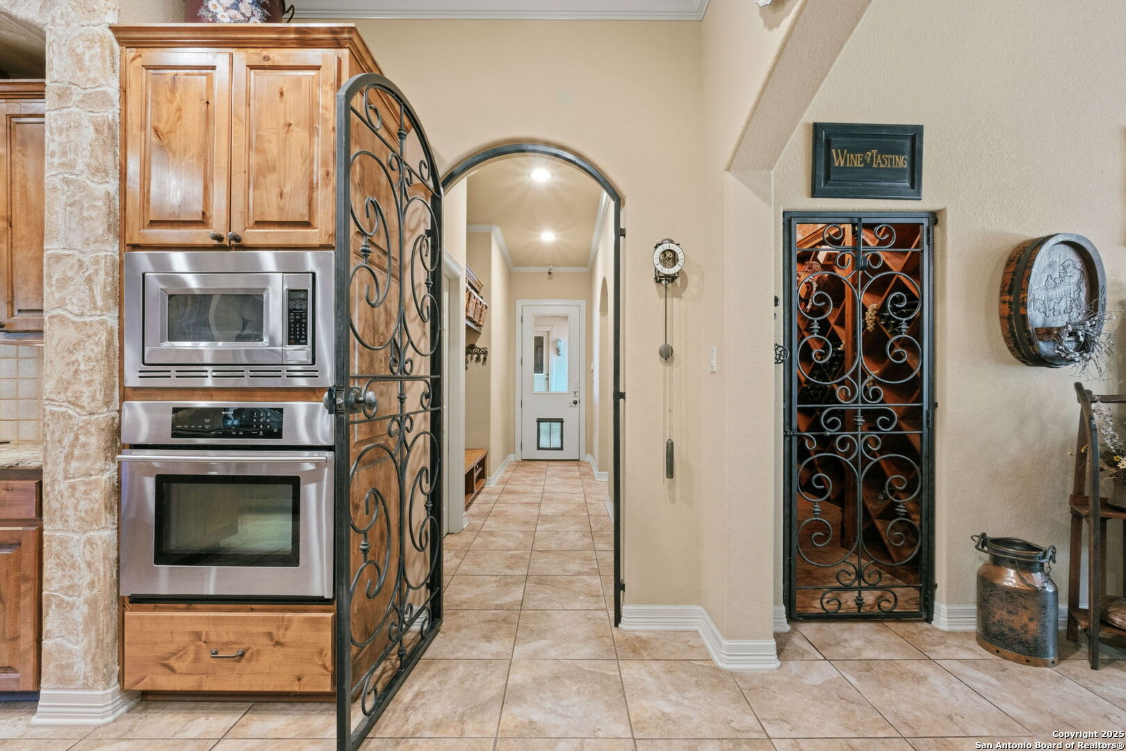 325 Whitestone Drive Spring Branch, TX 78070 - Photo 24 of 50 a view of an entryway with a fireplace