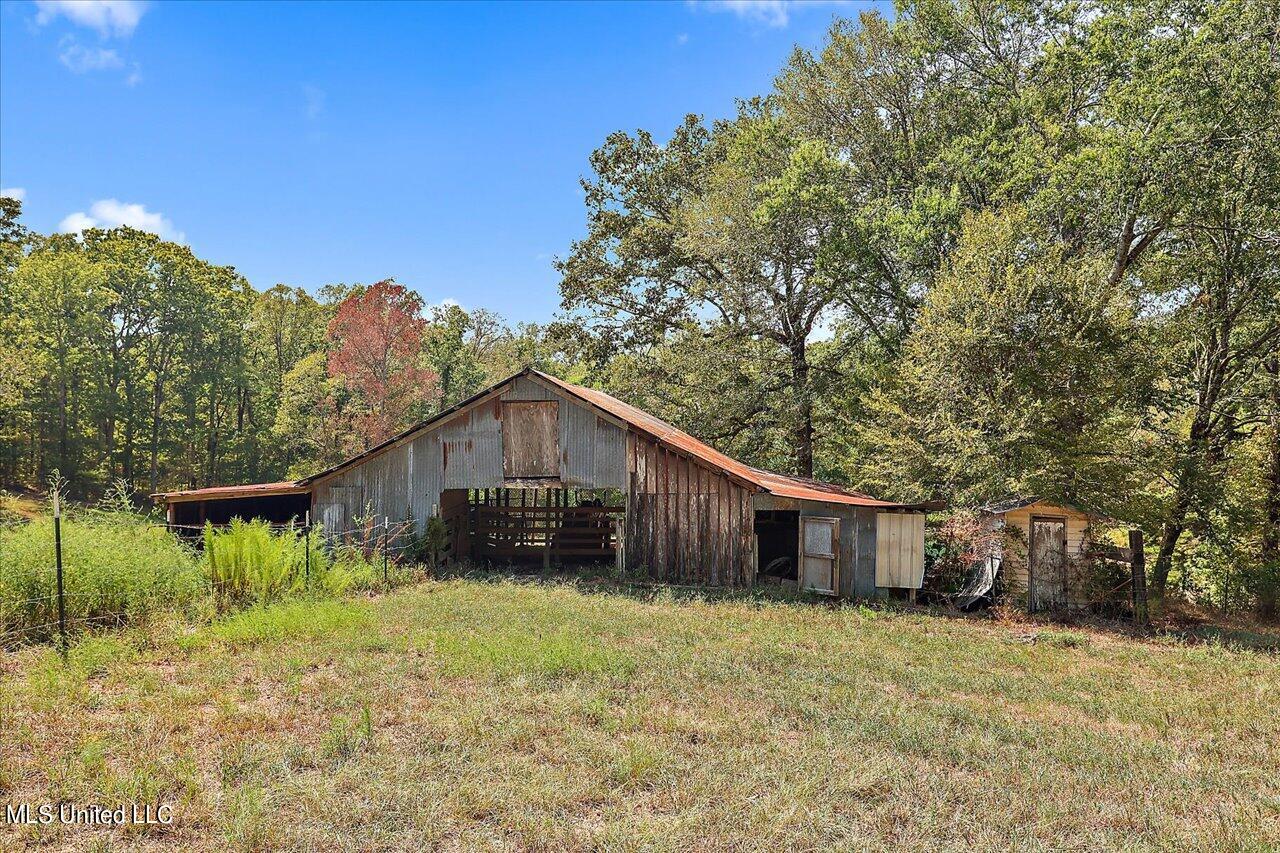 871 Mullican Road Florence, MS 39073 - Photo 25 of 26 m barn
