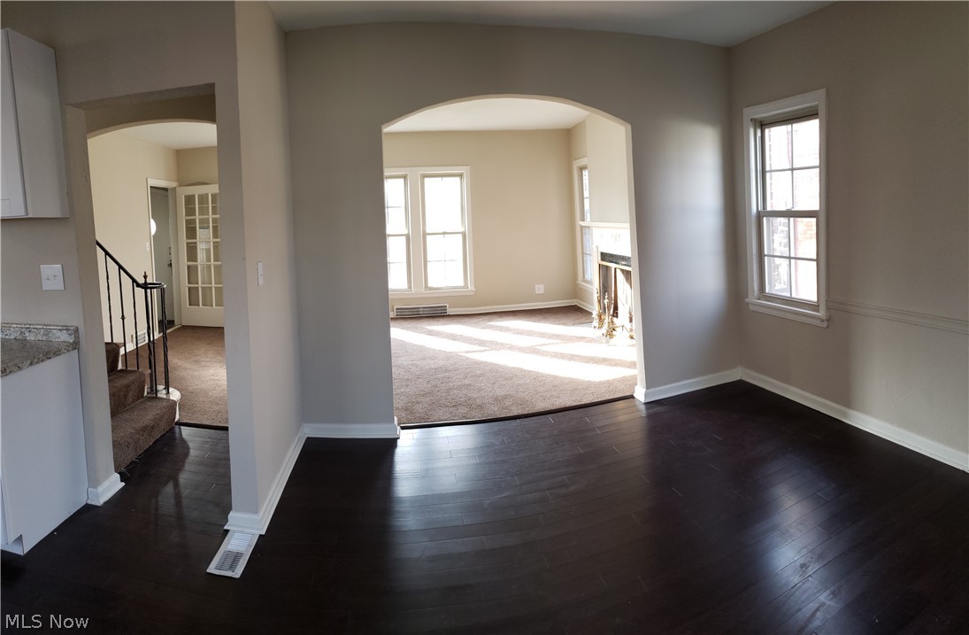 3667 Riedham Road Cleveland, OH 44120 - Photo 8 of 27