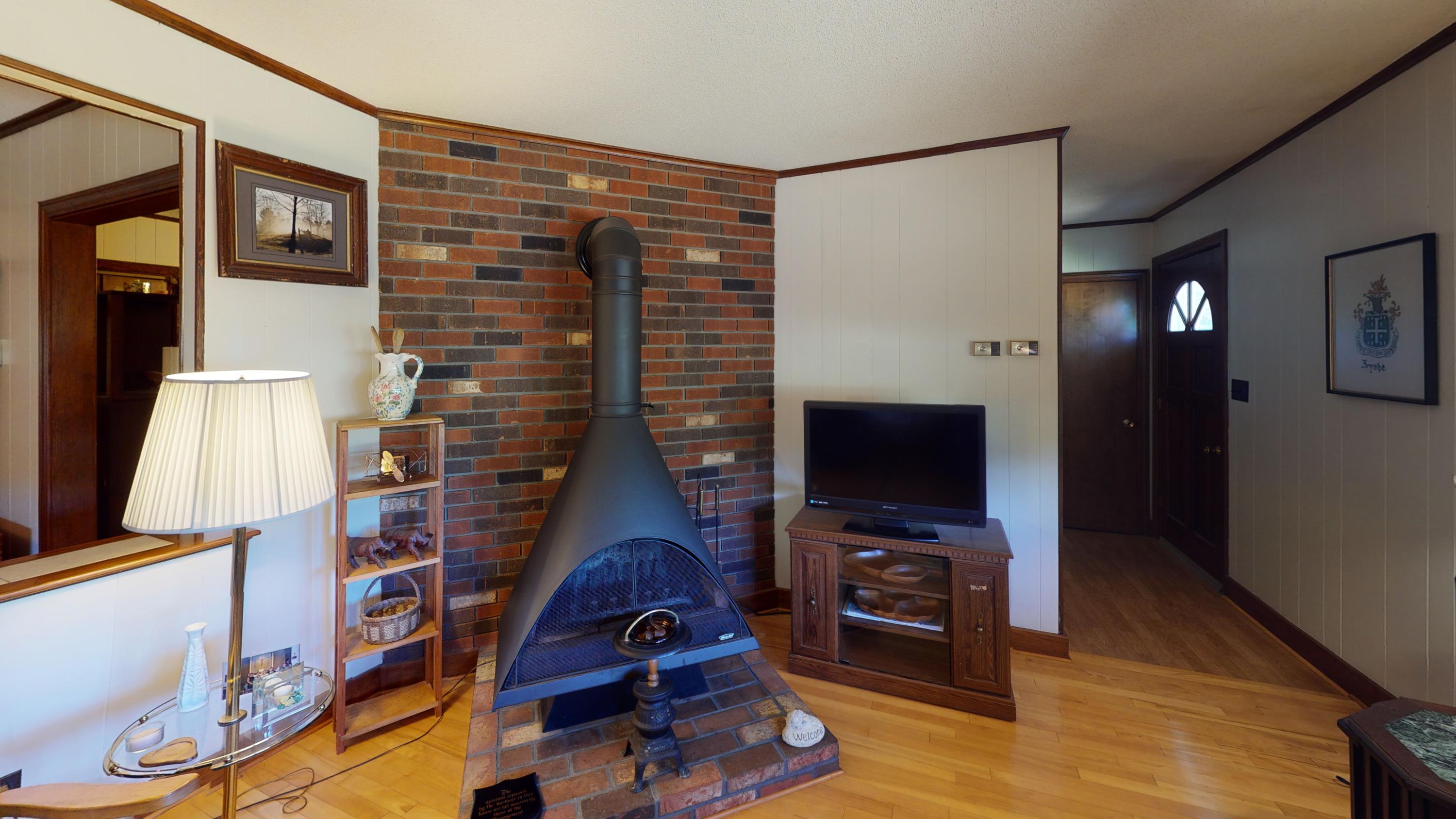 23 Irish Road Turner, ME 04282 - Photo 6 of 26 23-Irish-Rd-Turner-Maine-04282-Living-Ro