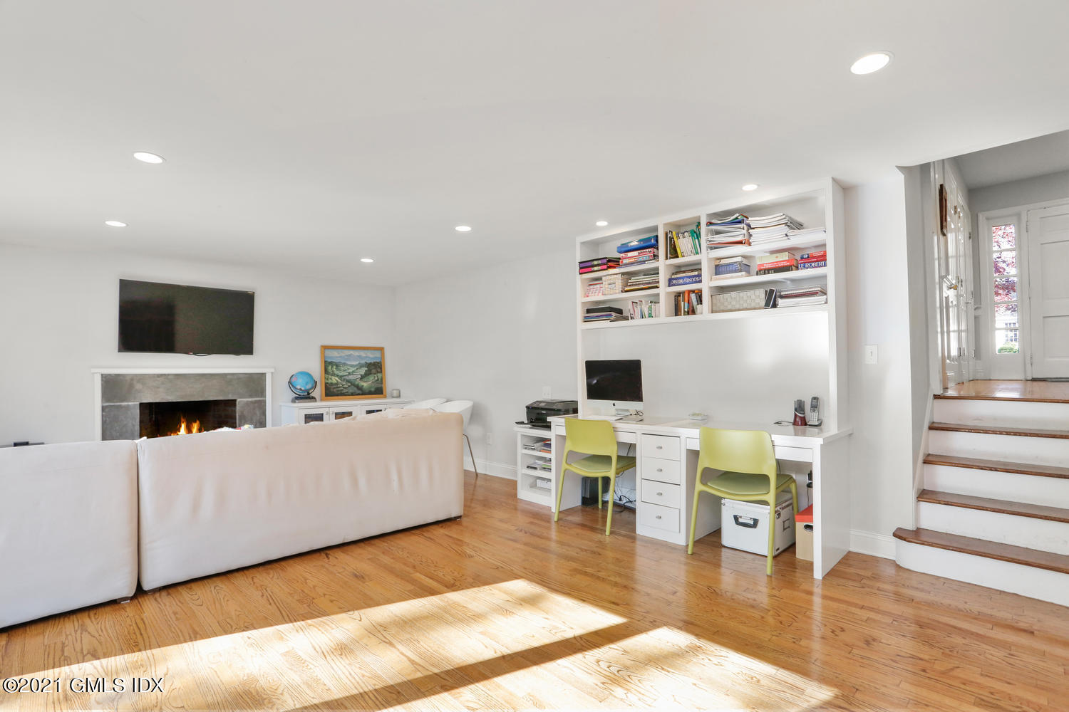 6 Palmer Terrace Riverside, CT 06878 - Photo 5 of 24 a living room with furniture and a flat screen tv