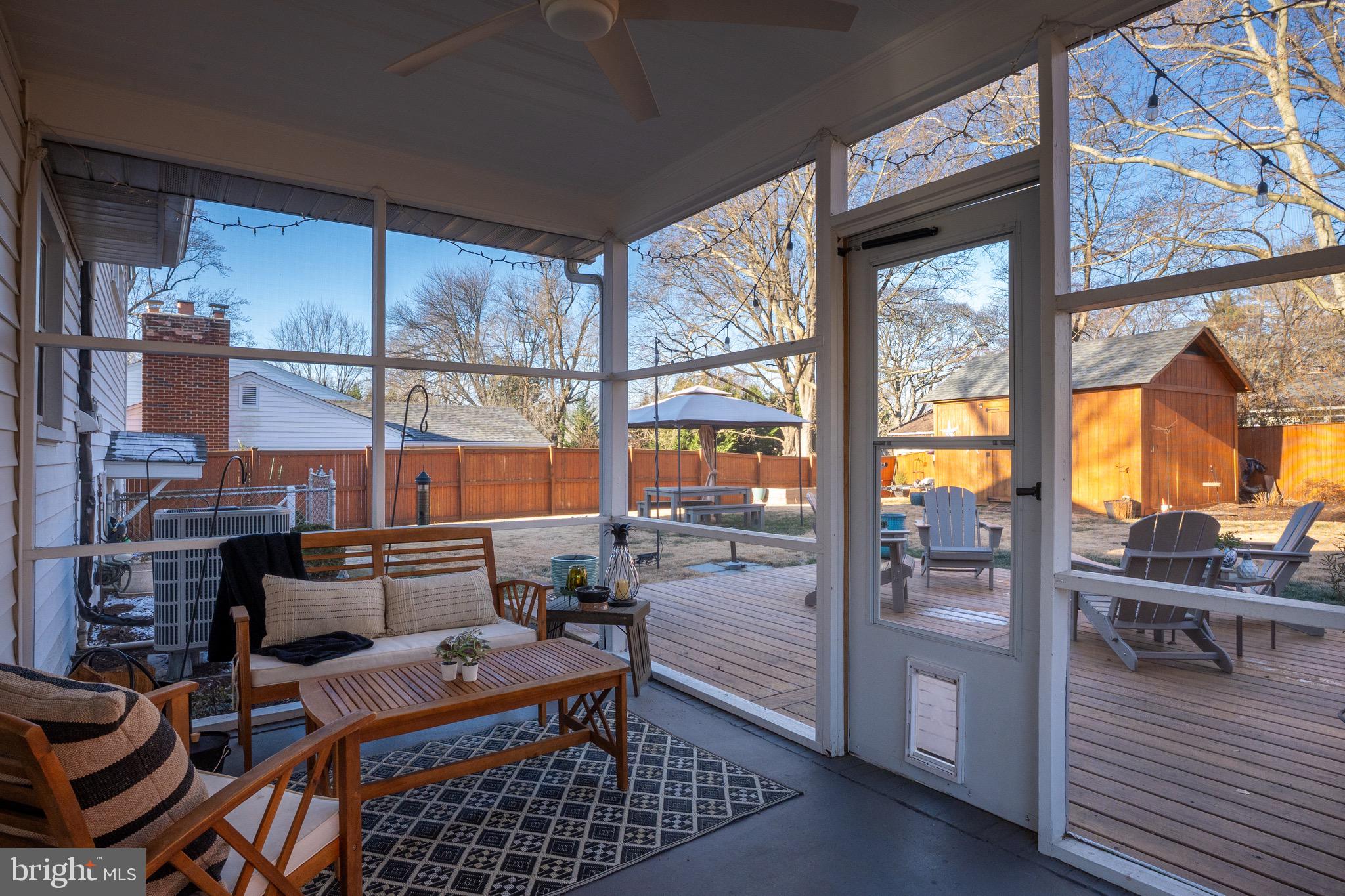 19 Williams Drive Annapolis, MD 21401 - Photo 27 of 45 a room with furniture