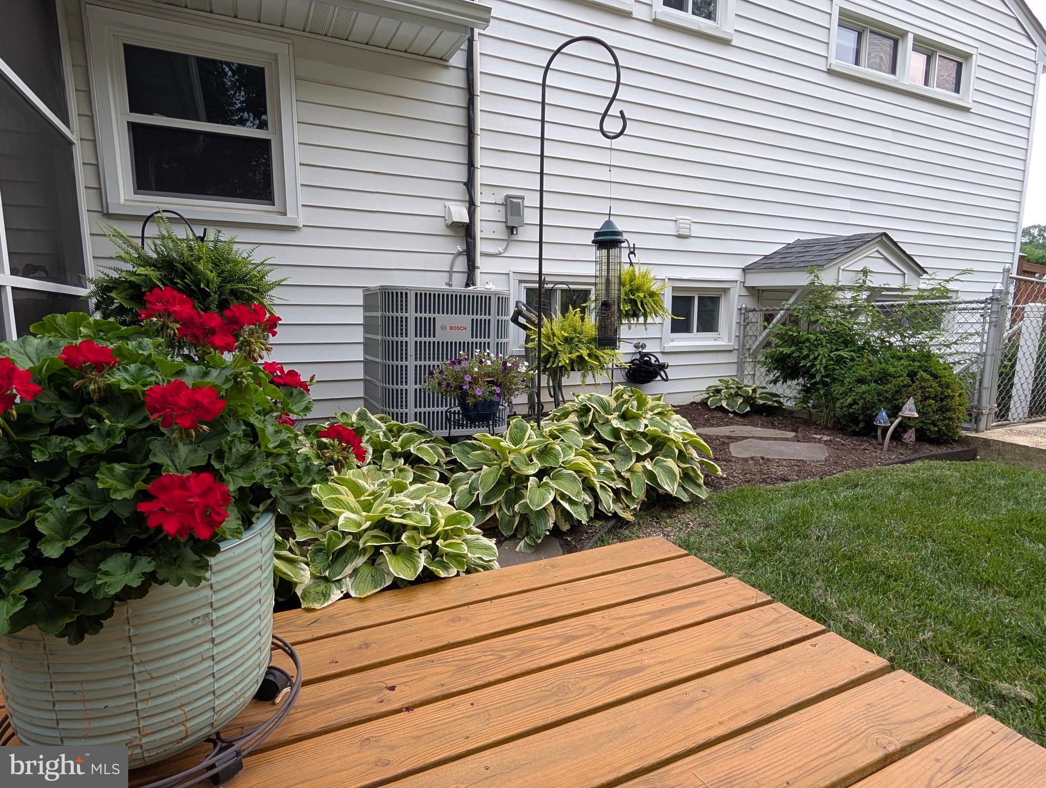 19 Williams Drive Annapolis, MD 21401 - Photo 36 of 45 a view of a house with a backyard