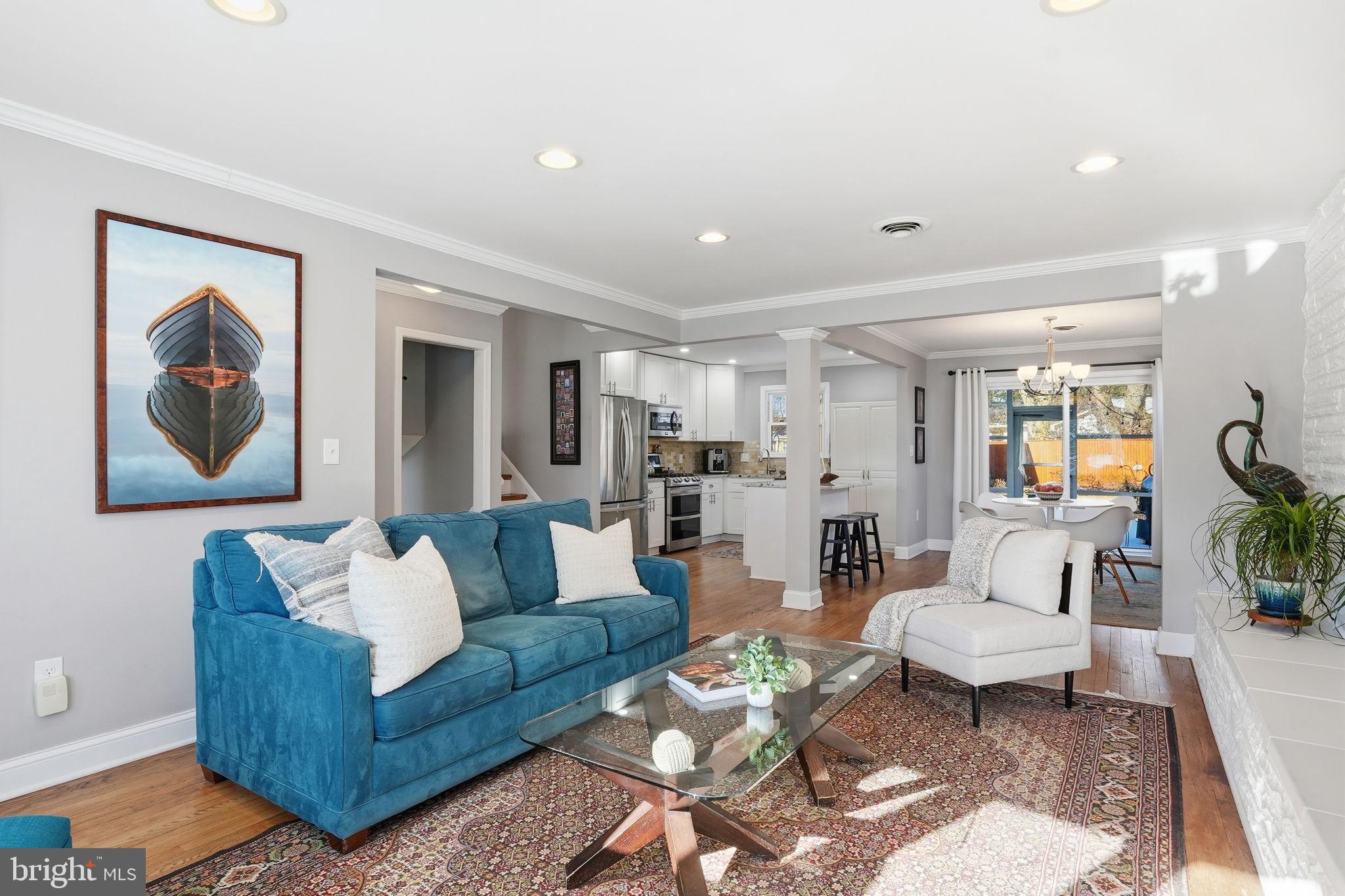 19 Williams Drive Annapolis, MD 21401 - Photo 6 of 45 a living room with furniture and wooden floor