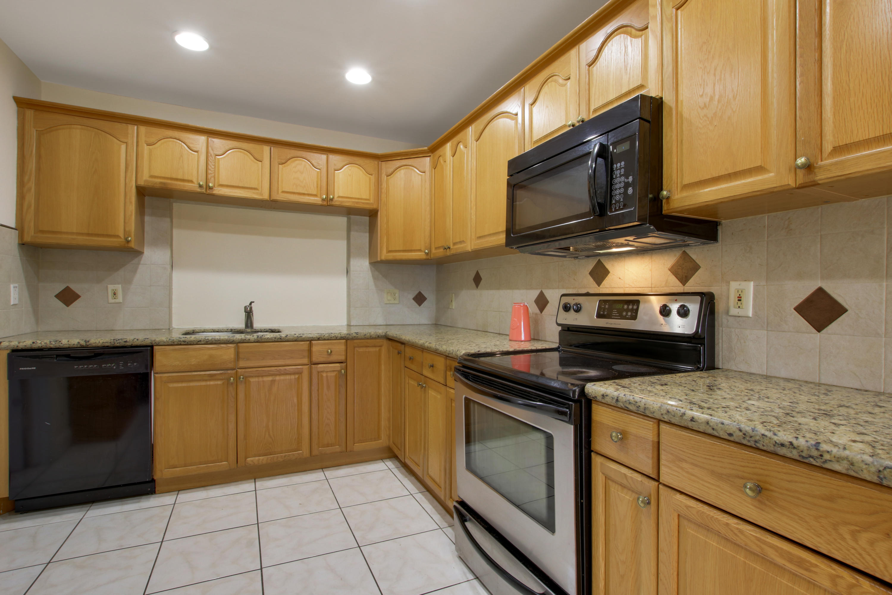 941 Southwest 8th Street Boca Raton, FL 33486 - Photo 3 of 18 House 2-14