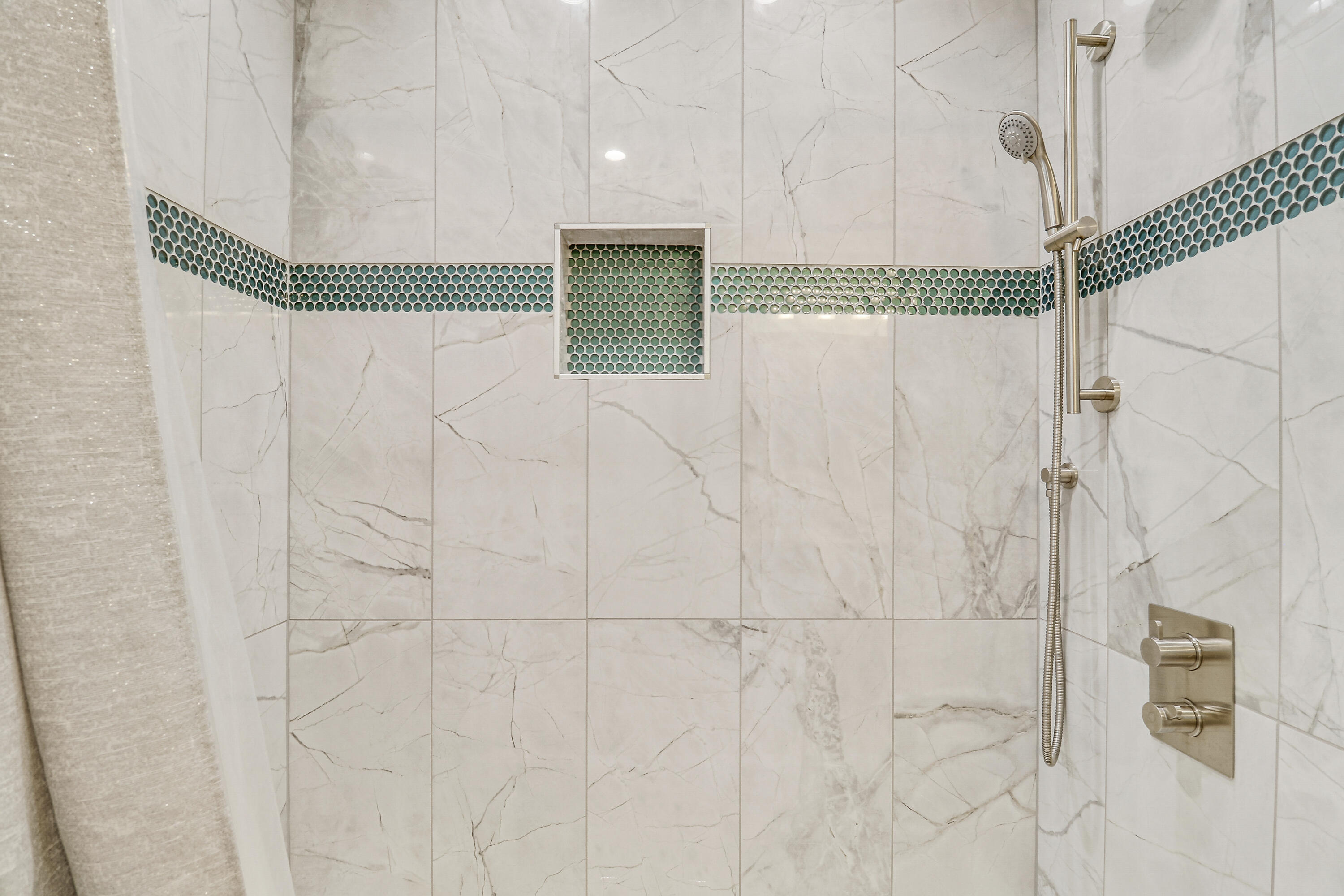 5775 Set-N-Sun Place Jupiter, FL 33458 - Photo 37 of 54 a bathroom with a shower and a mirror