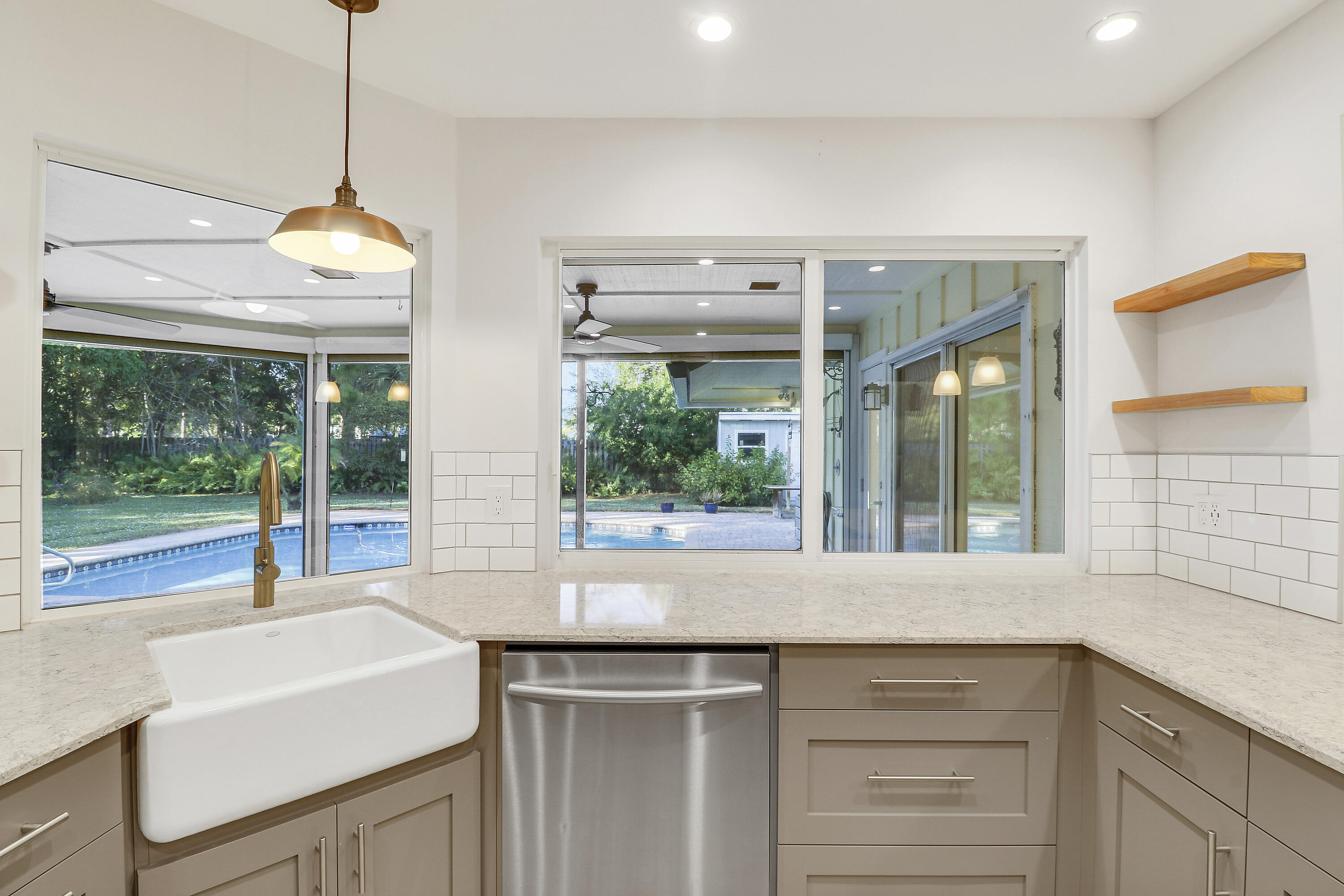 5775 Set-N-Sun Place Jupiter, FL 33458 - Photo 10 of 54 House3-40