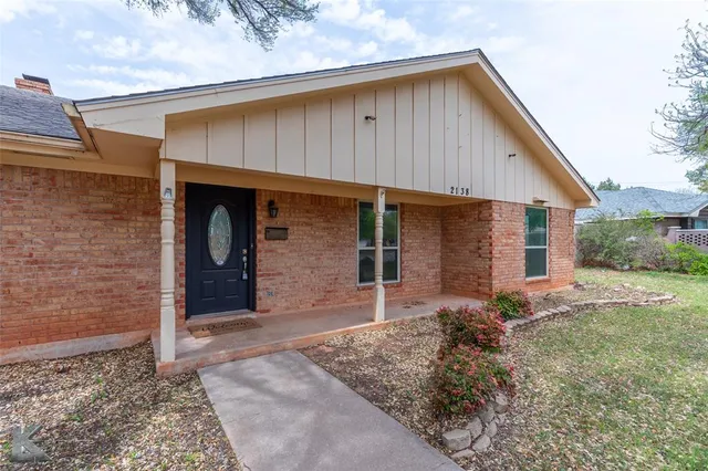 $395,000 | 2138 Brookhollow Drive, Abilene, TX 79605