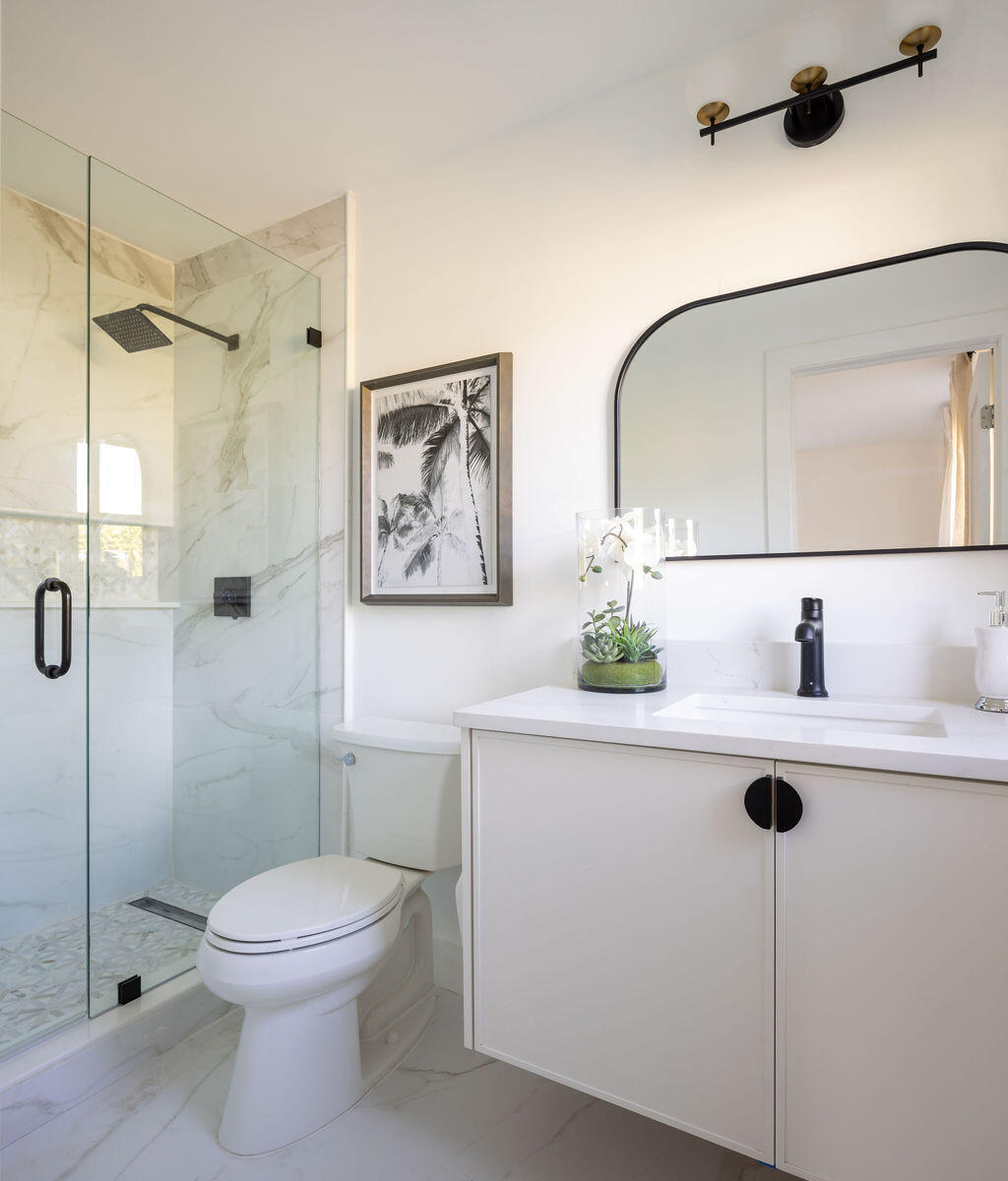 517 Rye Lane Delray Beach, FL 33444 - Photo 19 of 36 Primary Bathroom