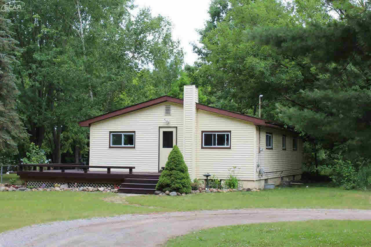 11380 East Mt Morris Road Davison, MI 48423 - Photo 3 of 34 21187706-2.JPG