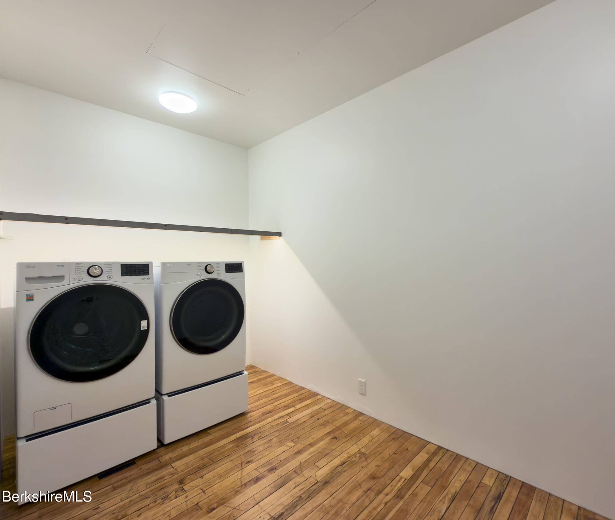 520 State Road, Unit 209 North Adams, MA 01247 - Photo 18 of 30 Laundry-Pantry Area