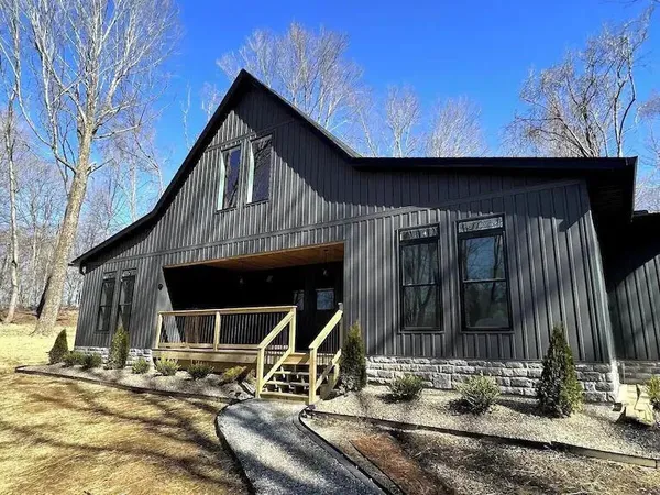 $1,100,000 | 5315 Township Road 250, Logan, OH 43138