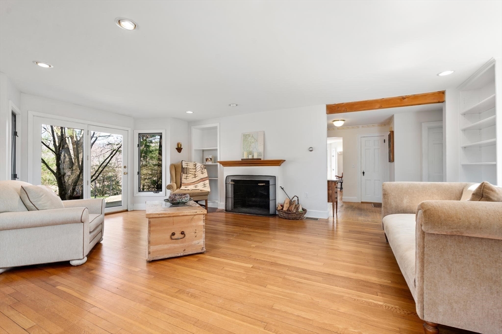 85 Kingswood Road Newton, MA 02466 - Photo 5 of 32