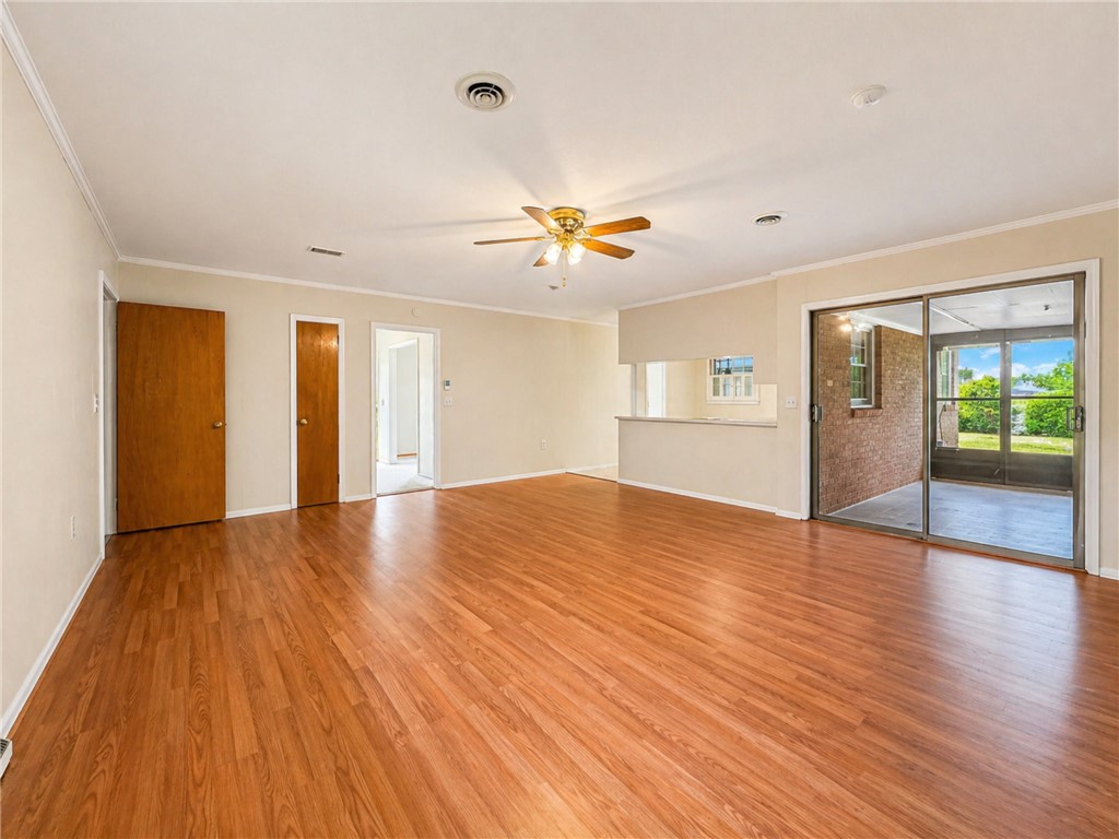 611 Heyward Road Anderson, SC 29621 - Photo 15 of 41 Family Room