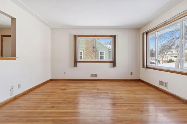 $379,000 | 1214 43 1/2 Avenue Northeast, Columbia Heights, MN 55421