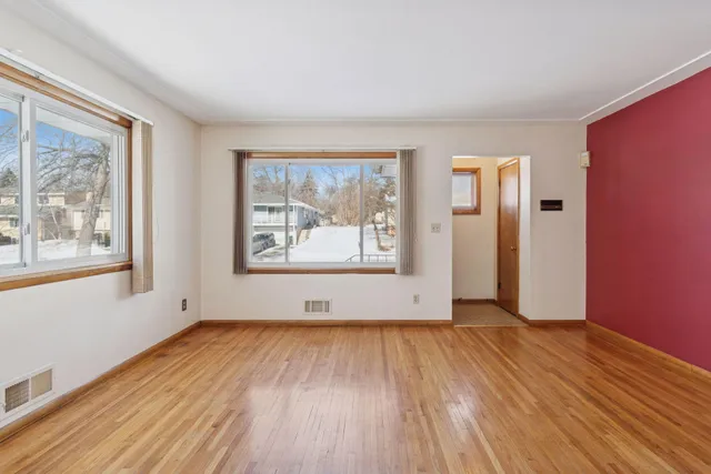 $379,000 | 1214 43 1/2 Avenue Northeast, Columbia Heights, MN 55421