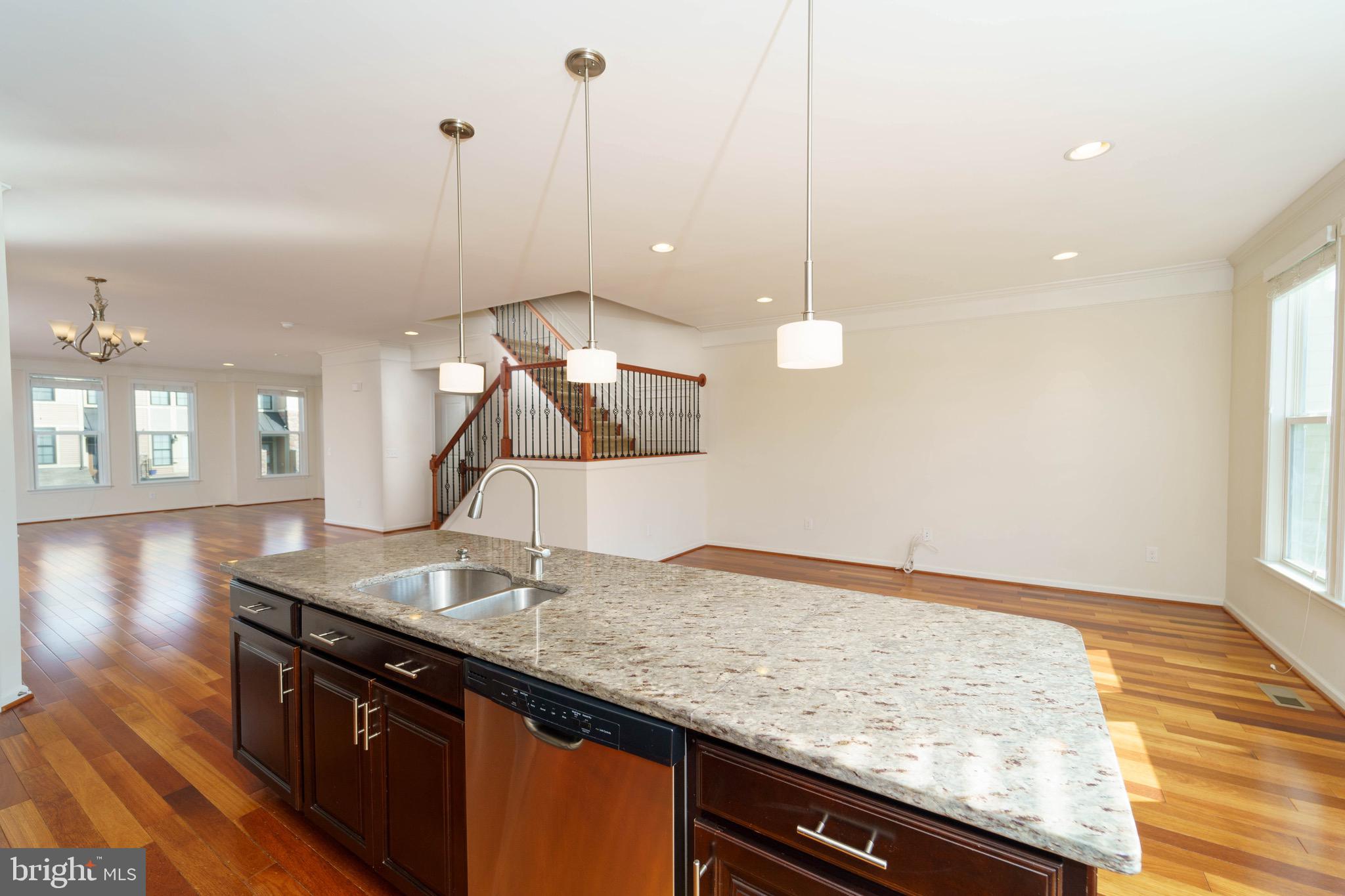 23493 Epperson Square Ashburn, VA 20148 - Photo 12 of 33