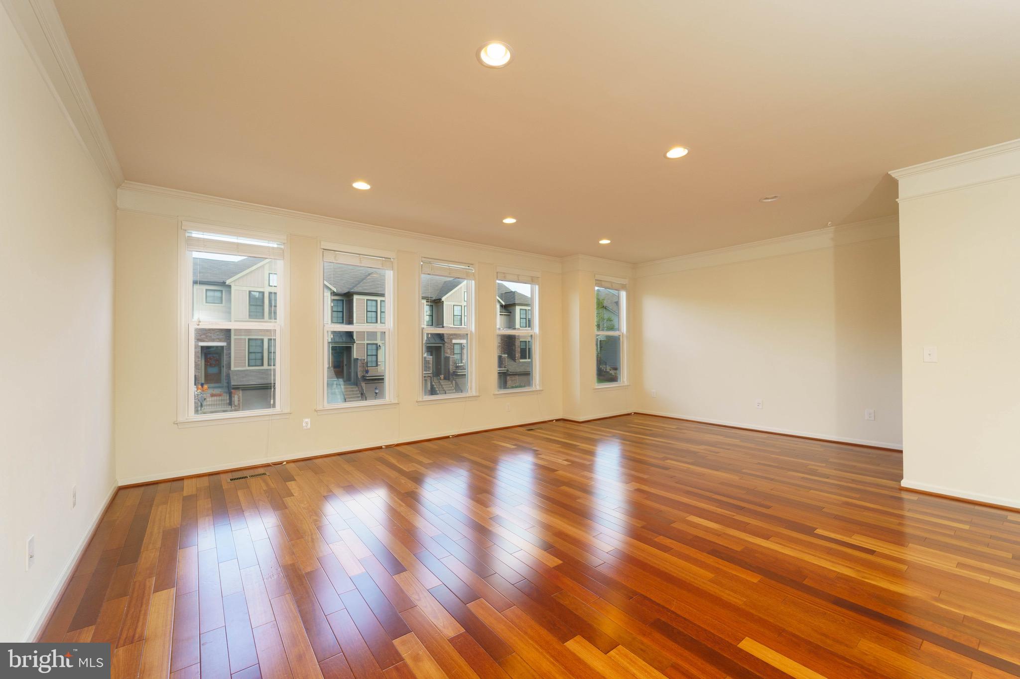 23493 Epperson Square Ashburn, VA 20148 - Photo 14 of 33