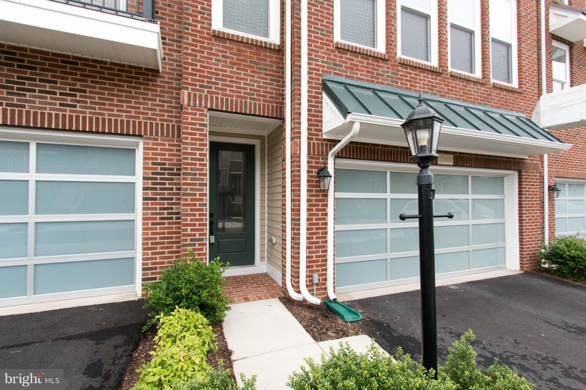 23493 Epperson Square Ashburn, VA 20148 - Photo 2 of 33 i