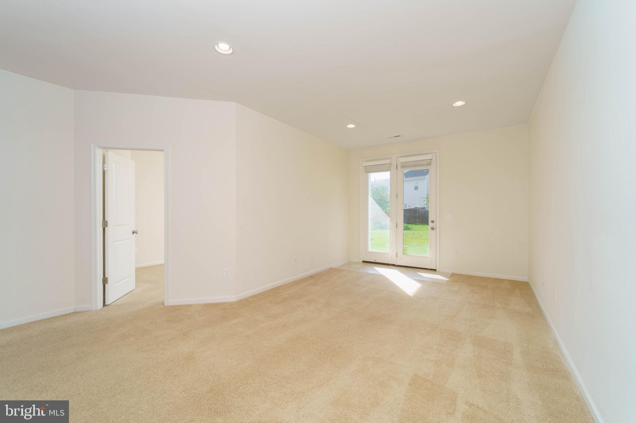 23493 Epperson Square Ashburn, VA 20148 - Photo 5 of 33