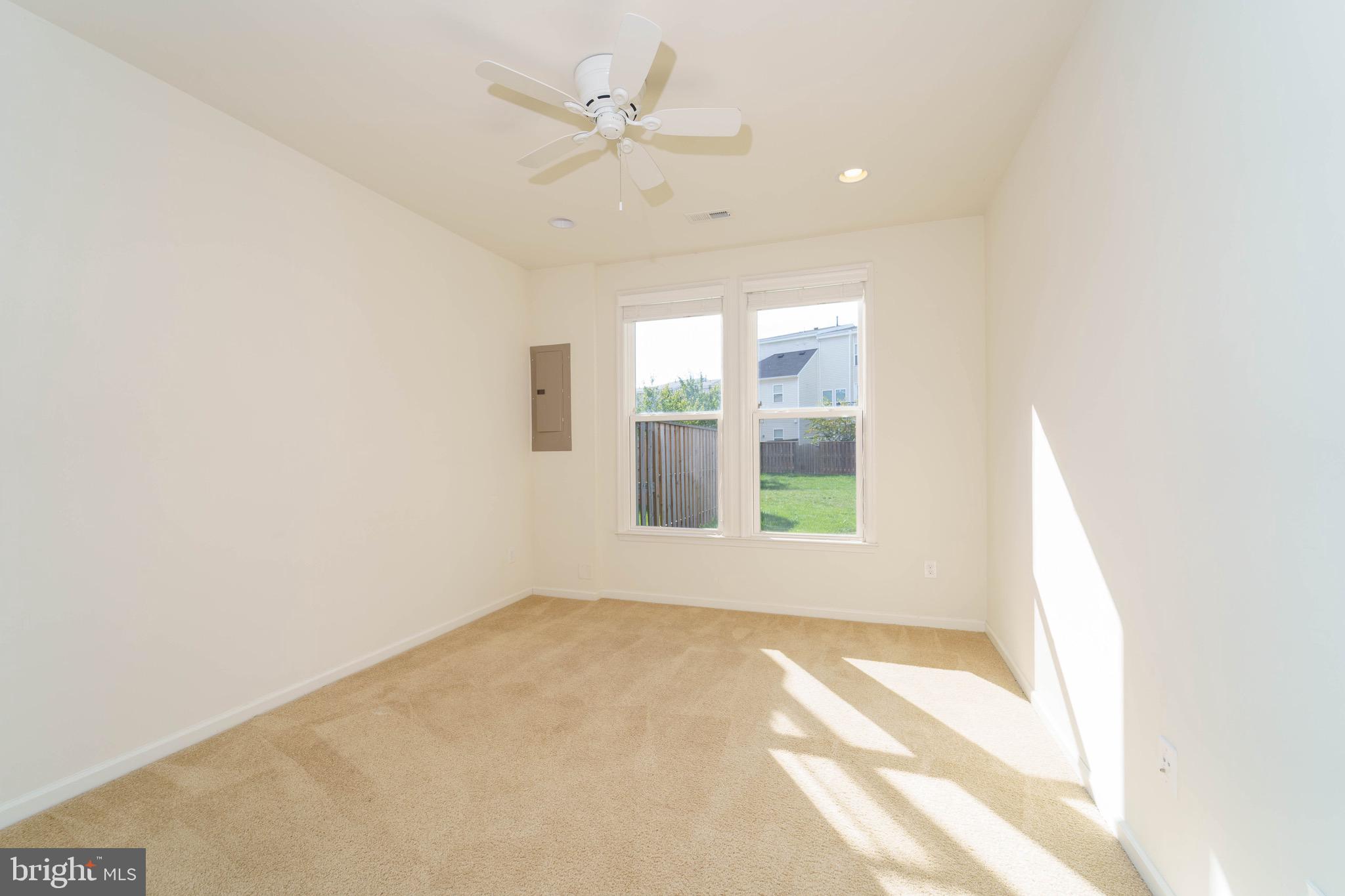 23493 Epperson Square Ashburn, VA 20148 - Photo 7 of 33