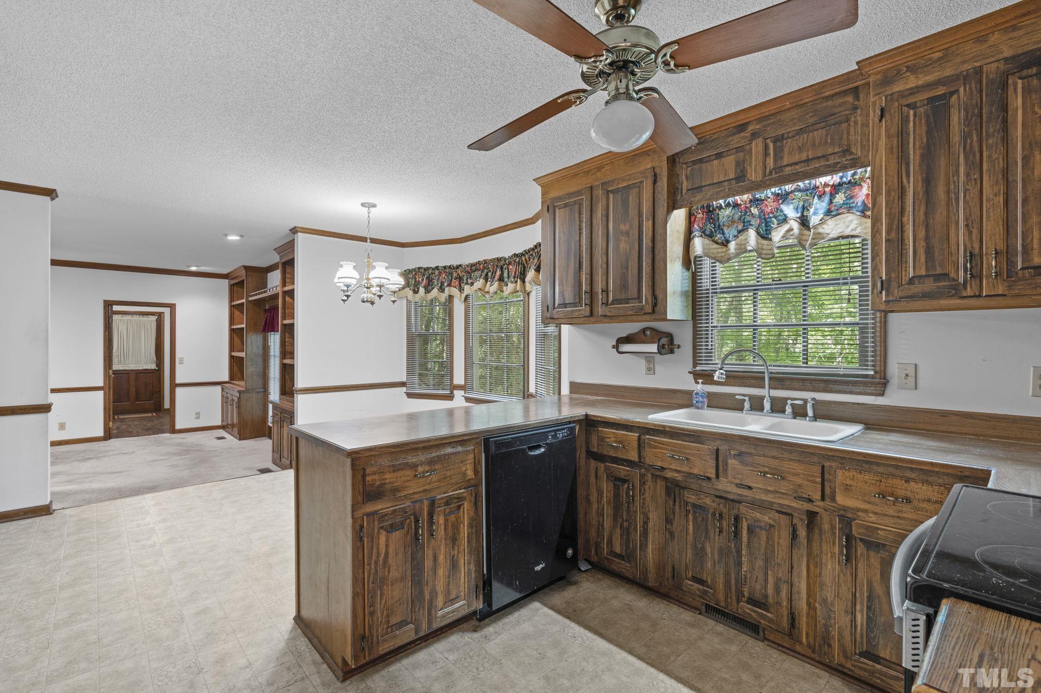 1043 Shadywood Lane Raleigh, NC 27603 - Photo 13 of 46