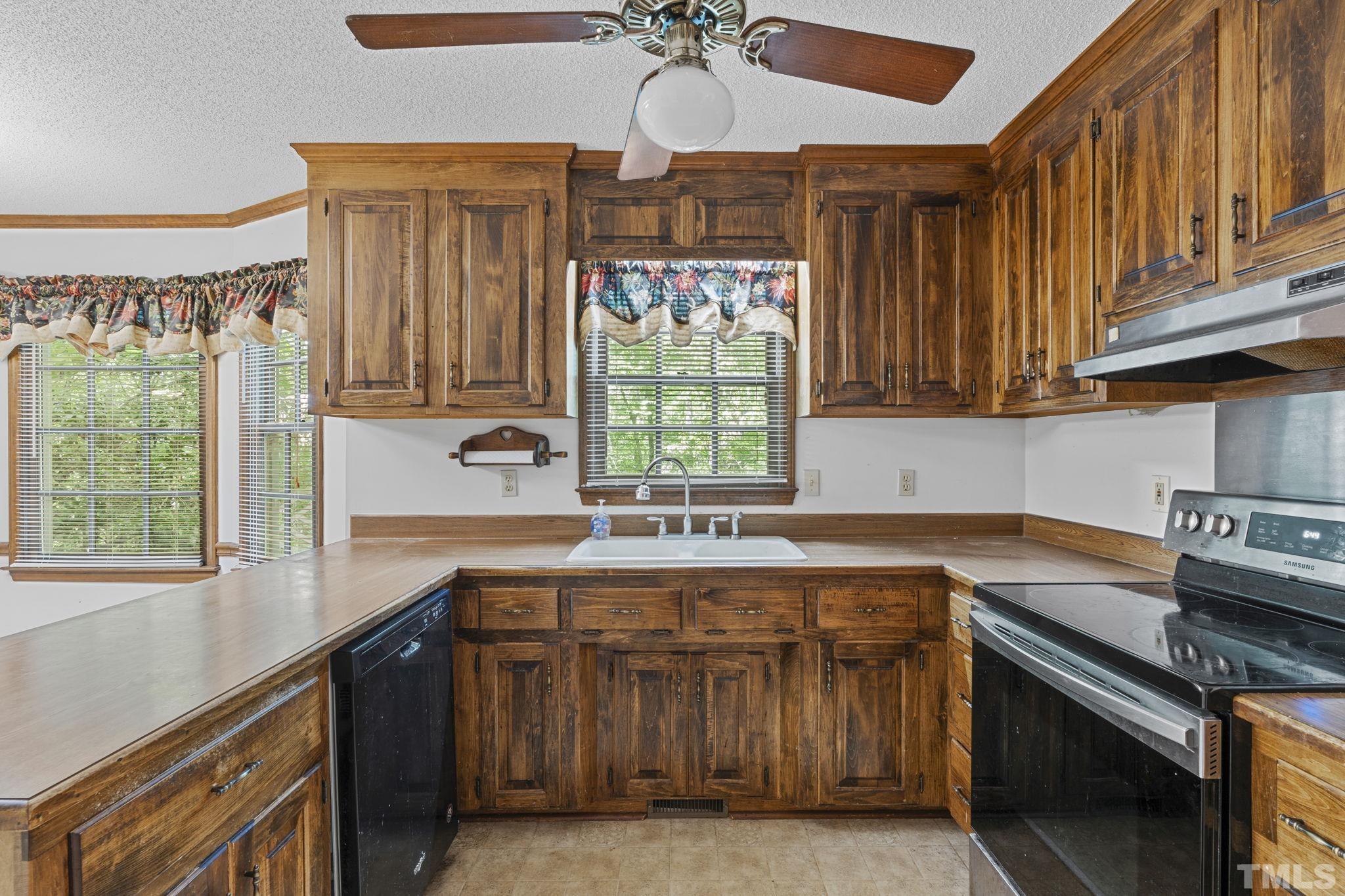 1043 Shadywood Lane Raleigh, NC 27603 - Photo 14 of 46