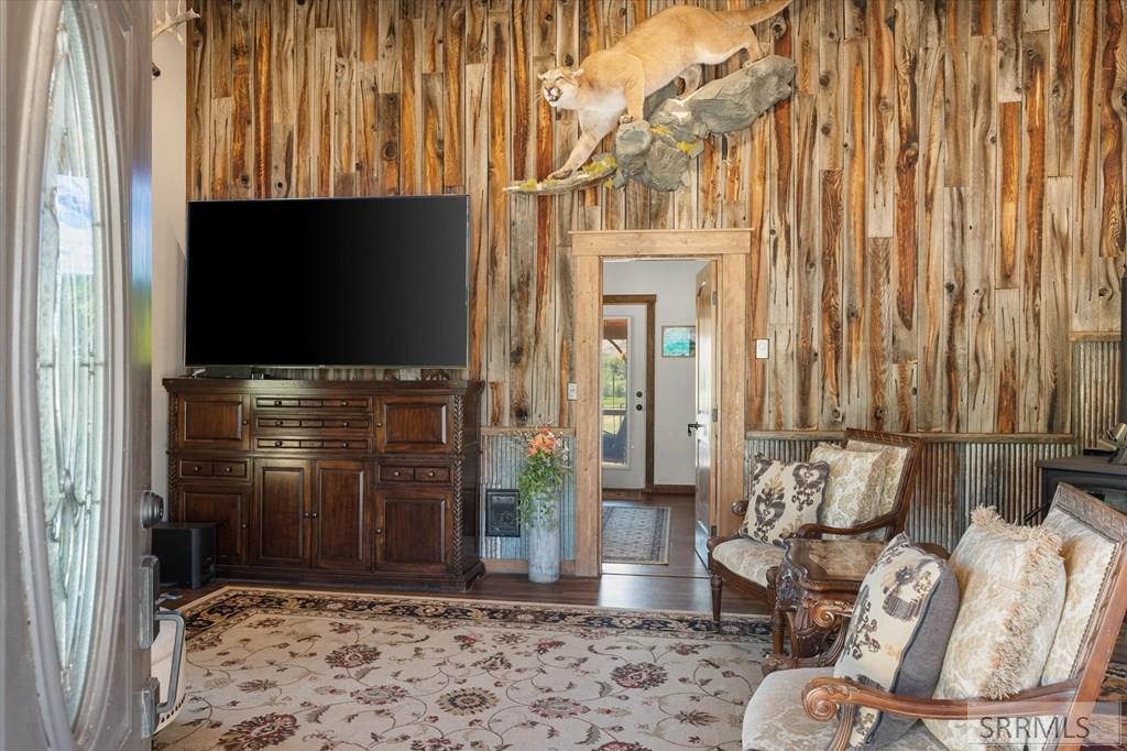 189 Lemhi Road Salmon, ID 83467 - Photo 5 of 43