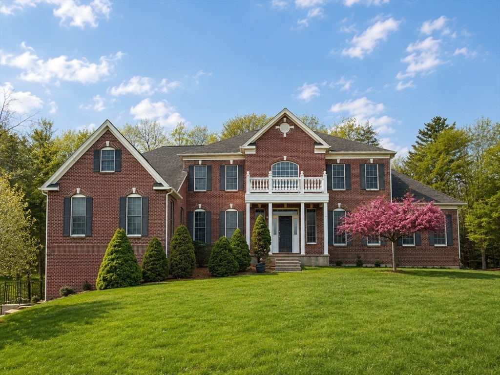 4 Summit Way Hopkinton, MA 01748 - Photo 1 of 37 Gallery Image 1