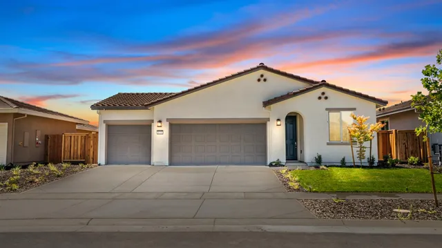 $515,950 | 1114 Camomile Drive, Plumas Lake, CA 95961