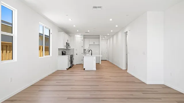 $515,950 | 1114 Camomile Drive, Plumas Lake, CA 95961