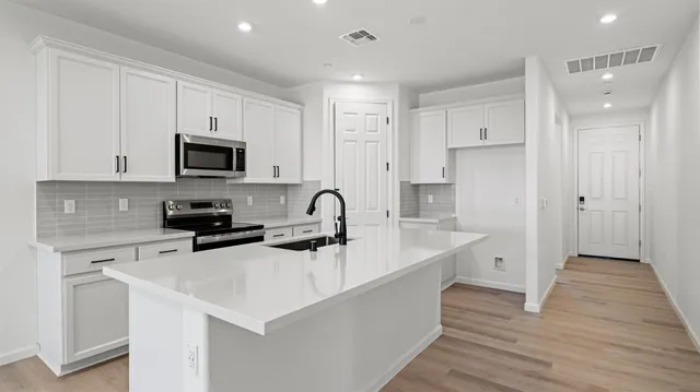 $515,950 | 1114 Camomile Drive, Plumas Lake, CA 95961