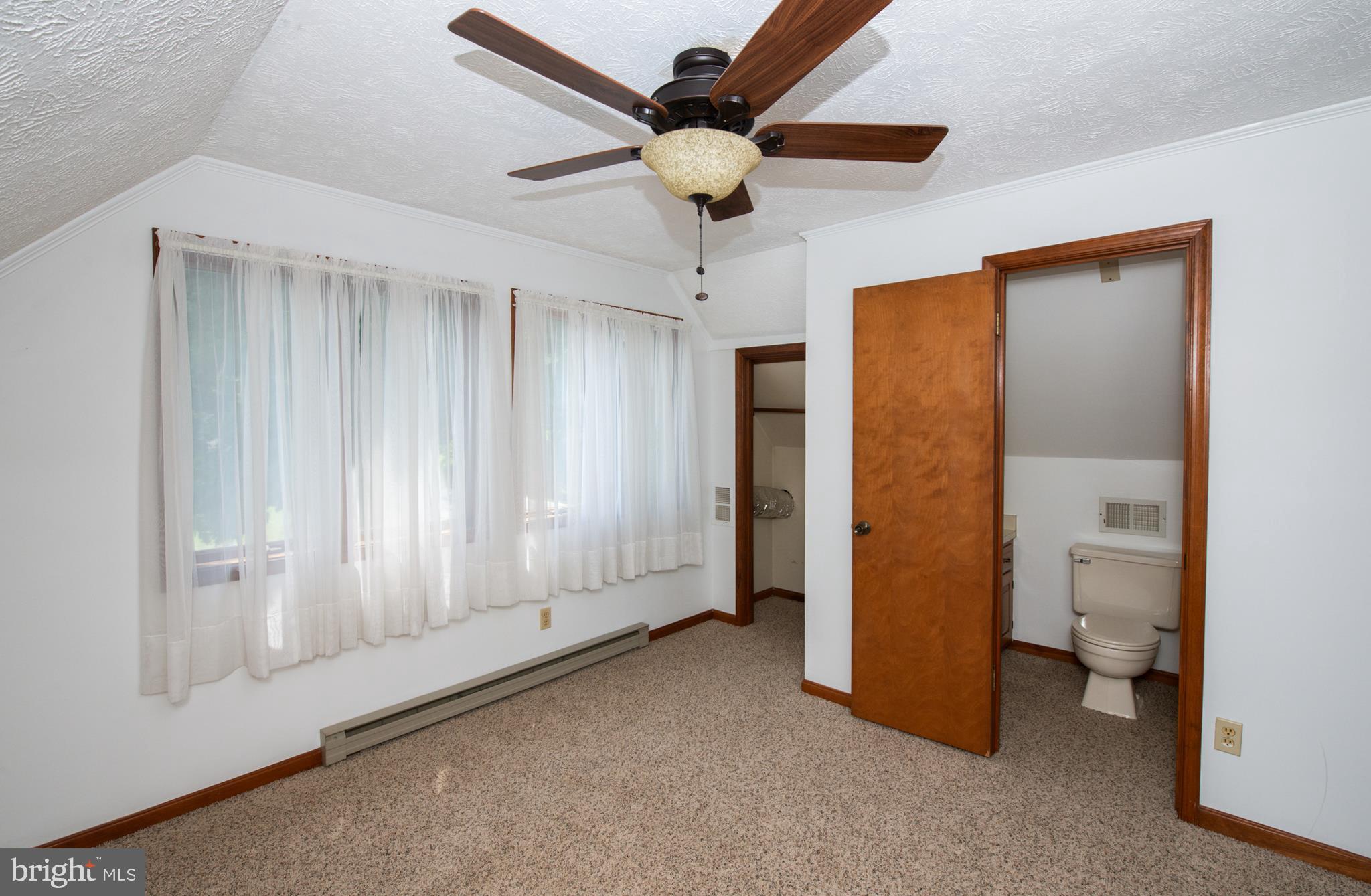737 Plum Tree Road Bumpass, VA 23024 - Photo 7 of 46 Upstairs bedroom with bathroom