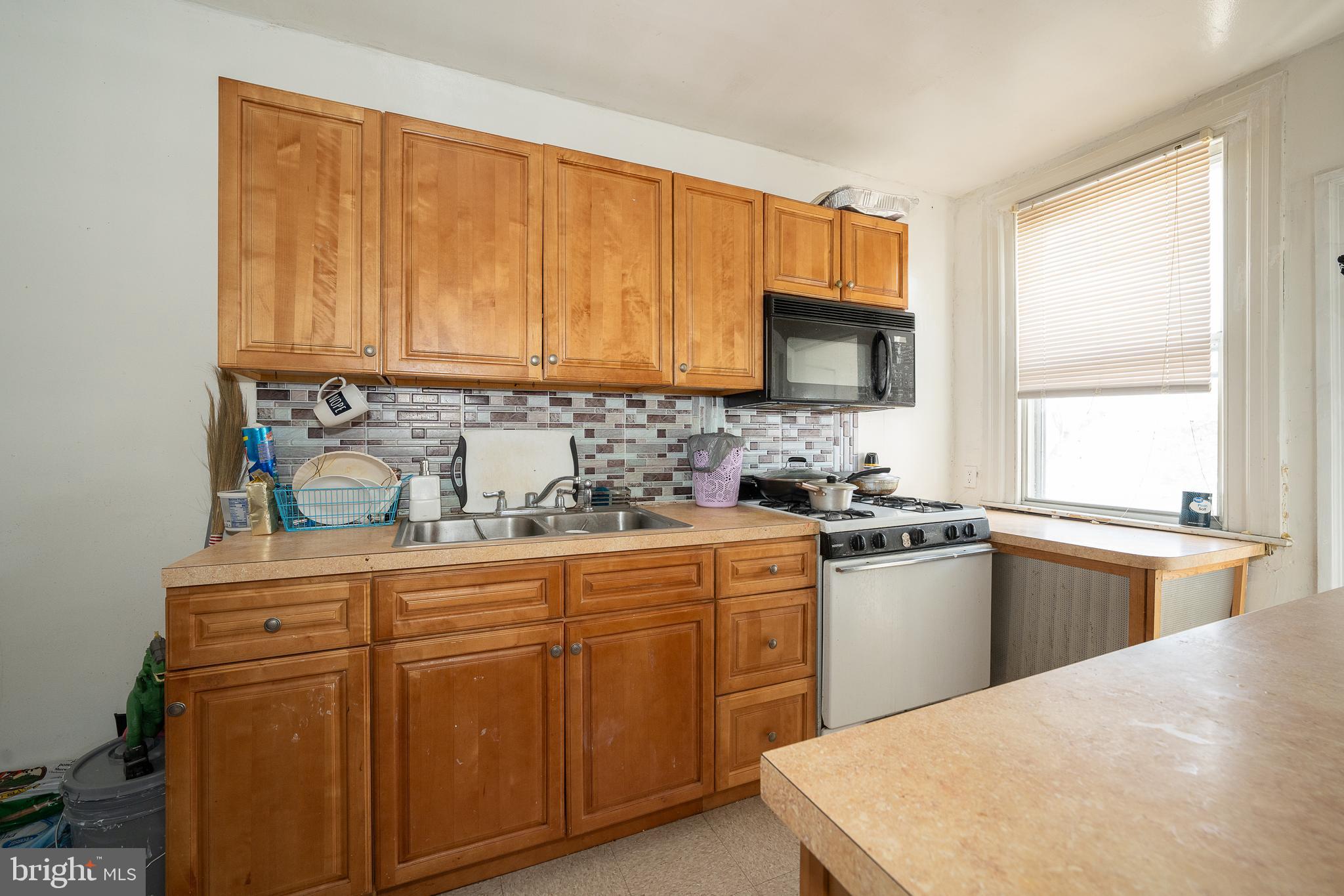 19 Ardsley Road Upper Darby, PA 19082 - Photo 15 of 50