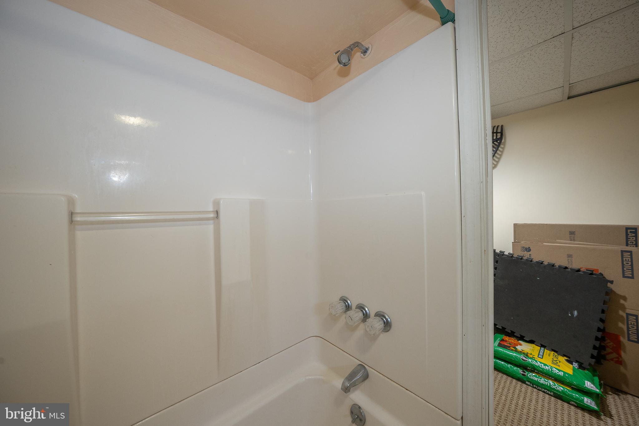 19 Ardsley Road Upper Darby, PA 19082 - Photo 38 of 50