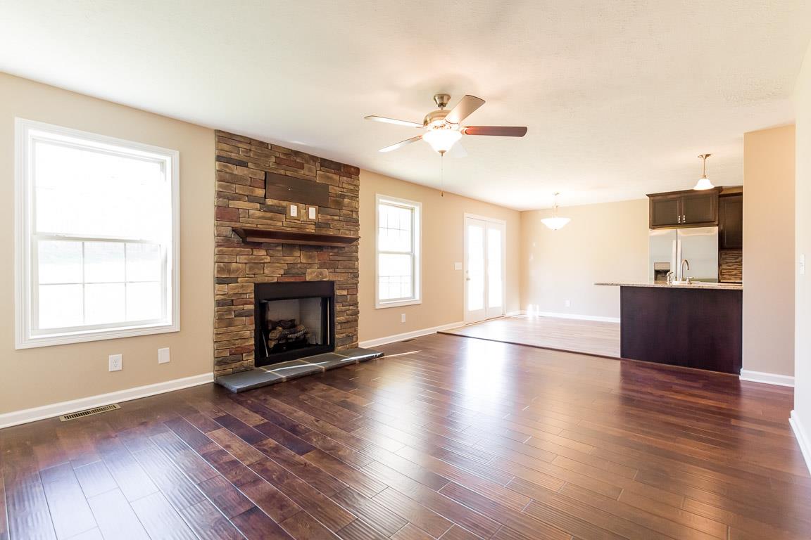 148 Rossview Road Clarksville, TN 37043 - Photo 3 of 20 Gallery Image 3
