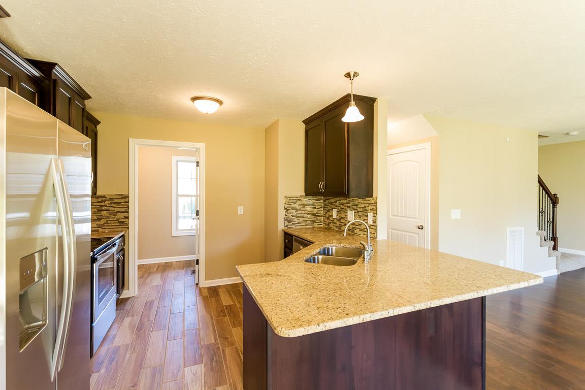 148 Rossview Road Clarksville, TN 37043 - Photo 6 of 20 Gallery Image 6